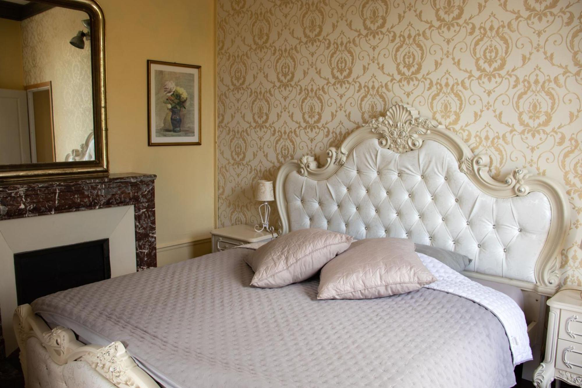 Hotel Le Pavillon De St Agnan Hautefort Esterno foto